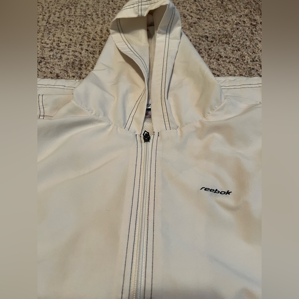 Reebok Windbreaker Zip-up w/Hood, Size XLG, Cream/Off White in color